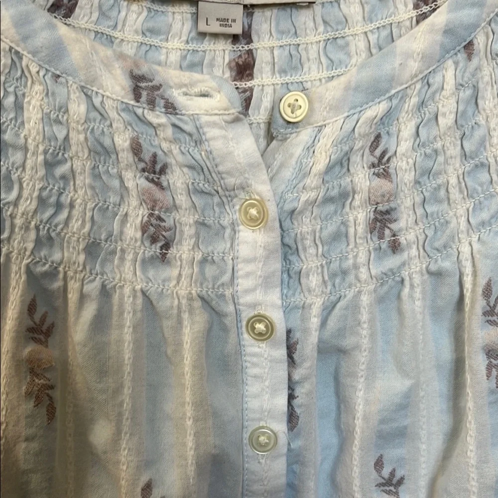 LOFT Women's White, Blue, and Gray Top - Picture 3 of 8